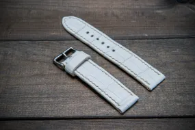 Alligator natural white, handmade in Finland Alligator natural white, handmade in Finland