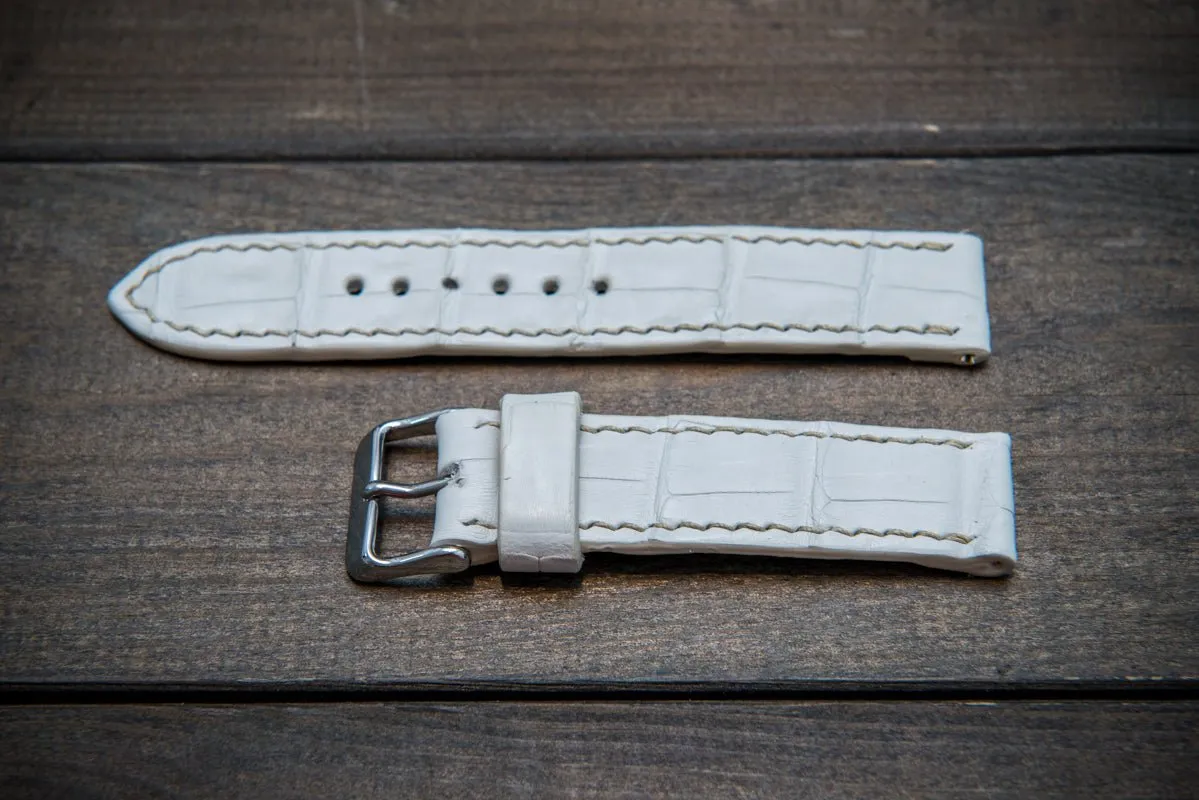 Alligator natural white, handmade in Finland