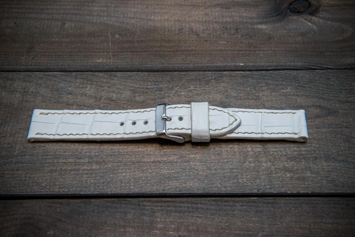 Alligator natural white, handmade in Finland