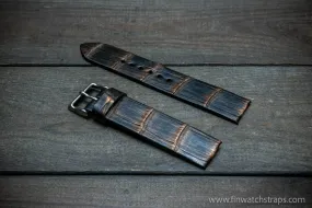 Alligator watch strap, French Croco, Bronze color, handmade in Finland, 10-26 mm. Limited edition. Alligator watch strap, French Croco, Bronze color, handmade in Finland, 10-26 mm. Limited edition.