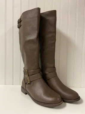 Boots Knee Flats By Just Fab  Size: 7.5 Boots Knee Flats By Just Fab  Size: 7.5