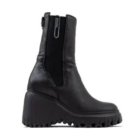 Curvy Chelsea Black Boots Curvy Chelsea Black Boots