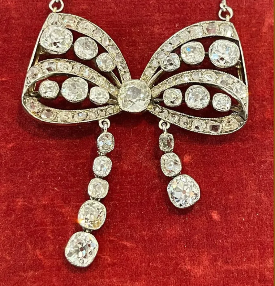 Edwardian 8.60ct Platinum Bow Necklace