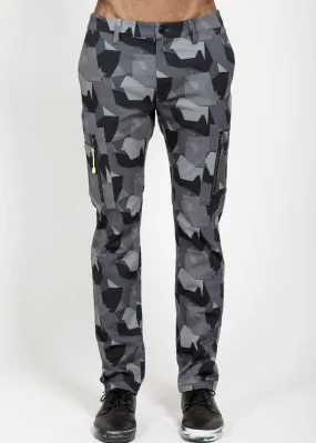 Konus Men's Digital Camo Cargo Pants in Black Konus Men's Digital Camo Cargo Pants in Black