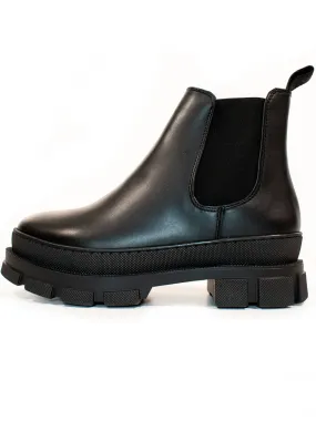 Luxe Track Sole Chelsea Boots Luxe Track Sole Chelsea Boots
